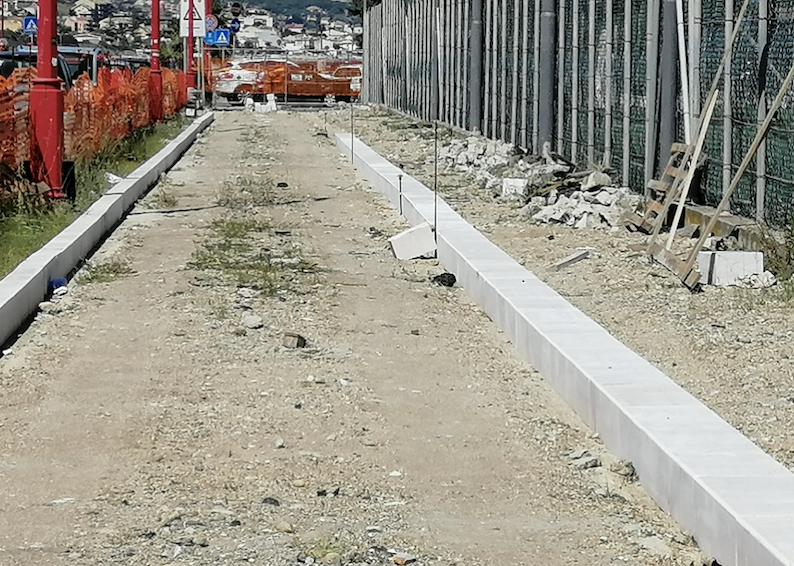 Pista Ciclabile Di Trocadero Lavori A Rilento E Proteste Di Esercenti